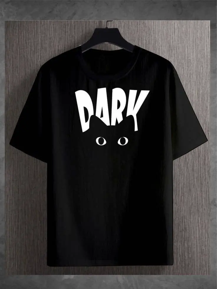 Black tshirt with a cat